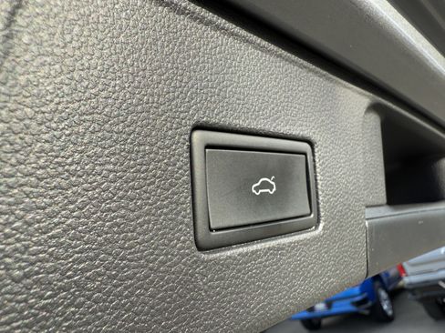 Used 2023 Volkswagen Atlas SEL image 42