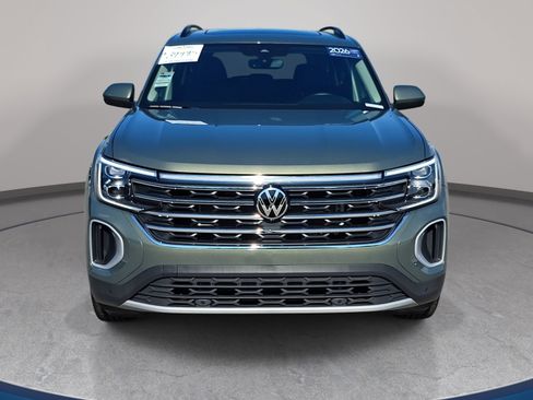Certified 2026 Volkswagen Atlas SE w/ Panoramic Sunroof Package FWD image 2