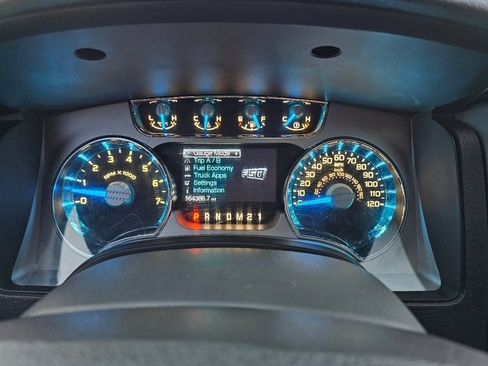 Used 2014 Ford F150 Platinum image 40