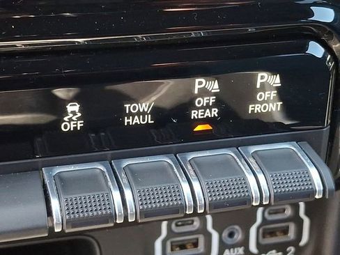 Used 2023 RAM 1500 Big Horn RWD image 19