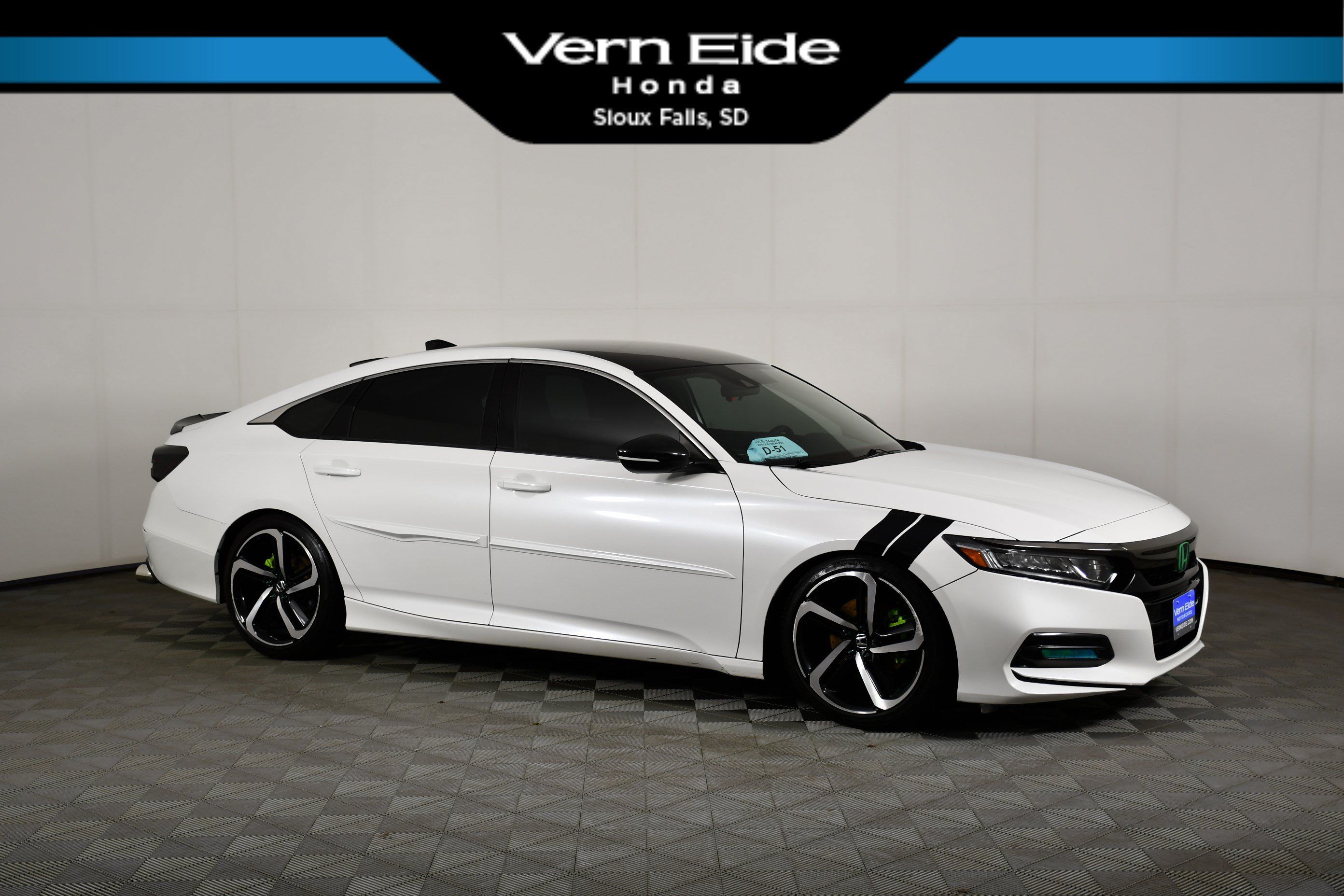 Used 2018 Honda Accord Sport image 1