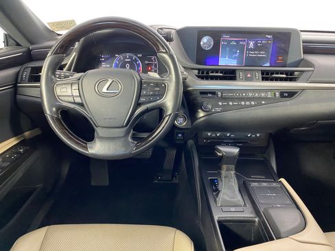 Used 2019 Lexus ES 350 image 4