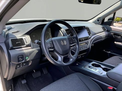 Used 2024 Honda Ridgeline Sport image 14