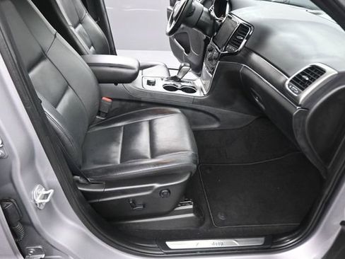 Used 2020 Jeep Grand Cherokee Limited w/ Luxury Group II AWD/4WD image 59