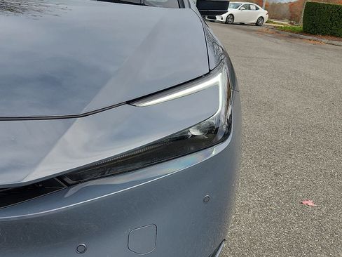 Certified 2025 Toyota Prius XSE Premium image 10