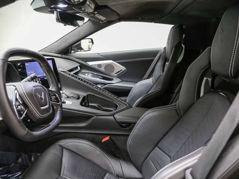 Used 2022 Chevrolet Corvette Stingray Premium Conv w/ Z51 Performance Package RWD image 21