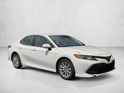 Used 2020 Toyota Camry LE w/ Convenience Package image 3