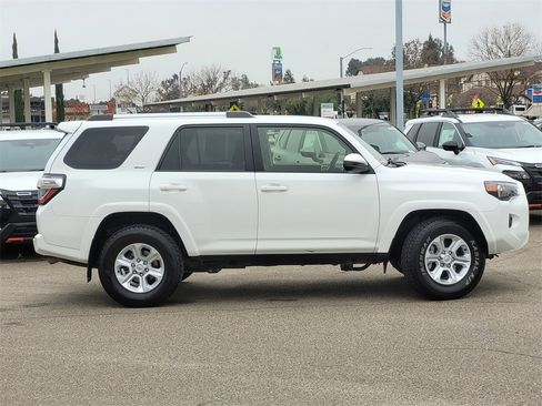 Used 2024 Toyota 4Runner SR5 image 4