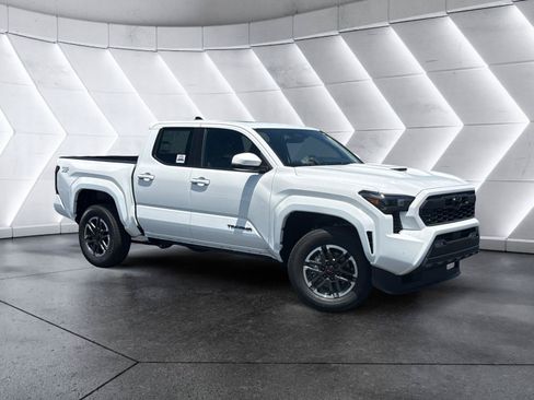 Used 2026 Toyota Tacoma TRD Sport w/ TRD Sport Upgrade Package AWD/4WD image 1