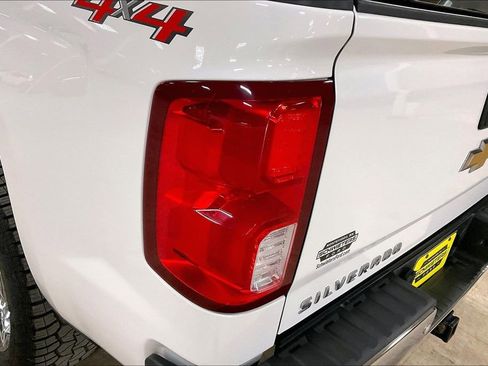 Used 2018 Chevrolet Silverado 1500 LTZ w/ Sport Package AWD/4WD image 27