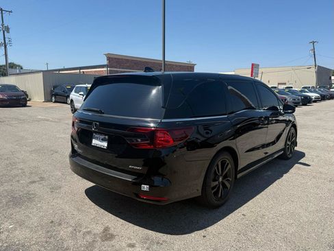 Used 2024 Honda Odyssey Sport image 6
