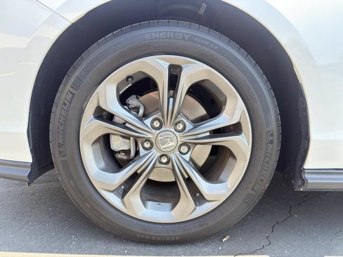 Used 2023 Honda Accord EX image 9
