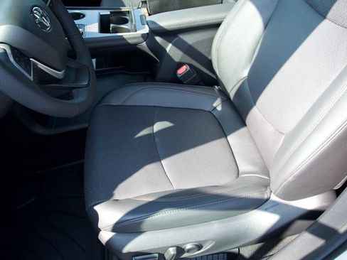Used 2026 Toyota Sienna Limited AWD/4WD image 25