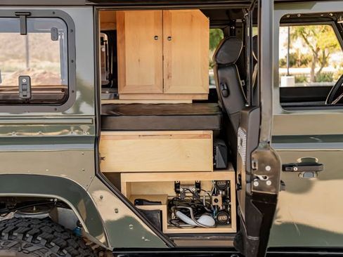 Used 1991 Land Rover Defender 110 image 58