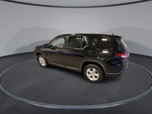 Used 2023 Honda Pilot LX image 6