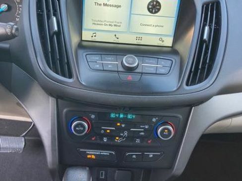 Used 2018 Ford Escape SE w/ SE Sync 3 Package image 21