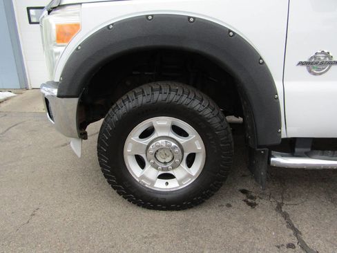 Used 2011 Ford F350 XLT w/ FX4 4X4 Off-Road Pkg image 2