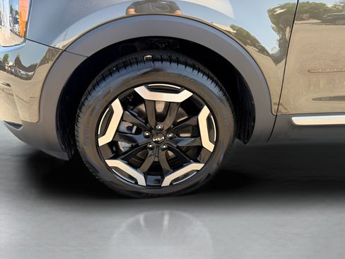 Used 2025 Kia Telluride S AWD/4WD image 27