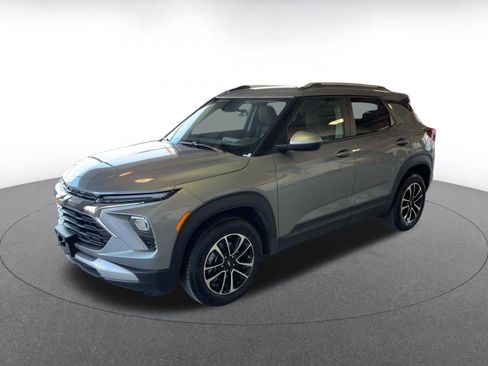 Used 2025 Chevrolet TrailBlazer LT image 7