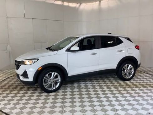 Used 2023 Buick Encore GX Preferred w/ Cold Weather Comfort Package FWD image 5