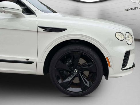 Certified 2022 Bentley Bentayga image 6