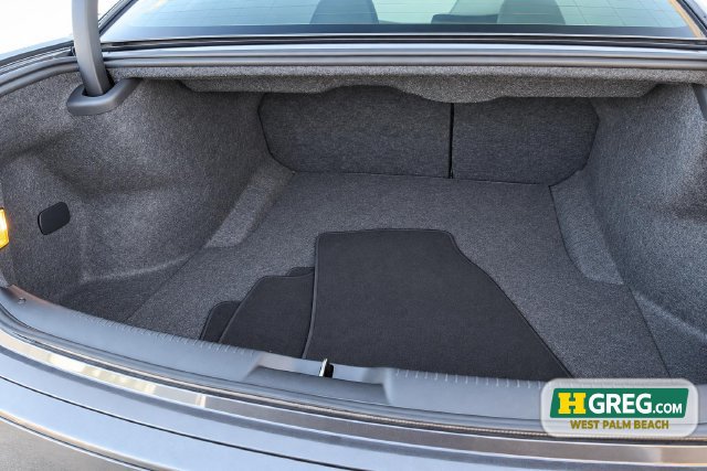 Used 2023 Chrysler 300 Touring w/ Sport Appearance Package RWD image 17