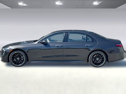 Used 2023 Mercedes-Benz S 500 4MATIC image 2