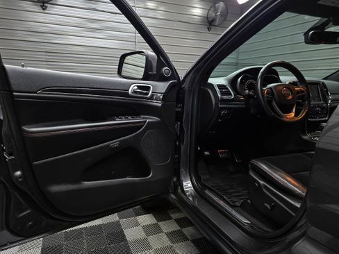 Used 2018 Jeep Grand Cherokee Trailhawk AWD/4WD image 31