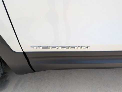 Used 2022 GMC Terrain SLE w/ Driver Convenience Package FWD image 44