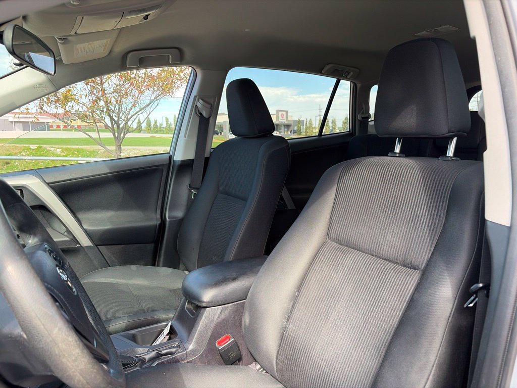 Used 2017 Toyota RAV4 LE w/ All Weather Liner Package AWD/4WD image 39