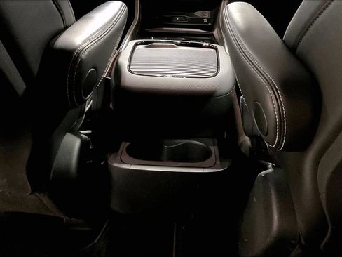 Used 2024 Chrysler Pacifica Limited w/ Uconnect Theater Family Group AWD/4WD image 30