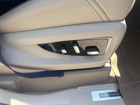 Used 2019 Cadillac Escalade Luxury AWD/4WD image 44