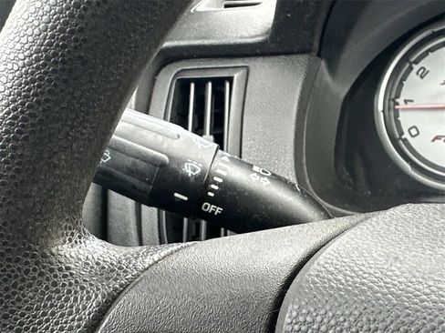 Used 2011 Ford Focus SE image 23