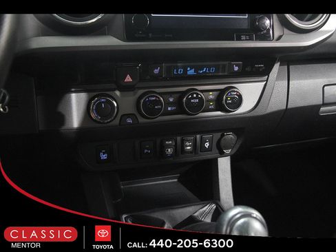 Certified 2018 Toyota Tacoma TRD Off-Road w/ TRD Premium Off Road Package AWD/4WD image 14