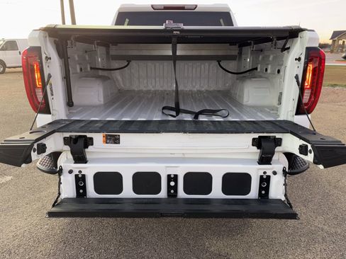 Certified 2024 GMC Sierra 1500 SLT image 19