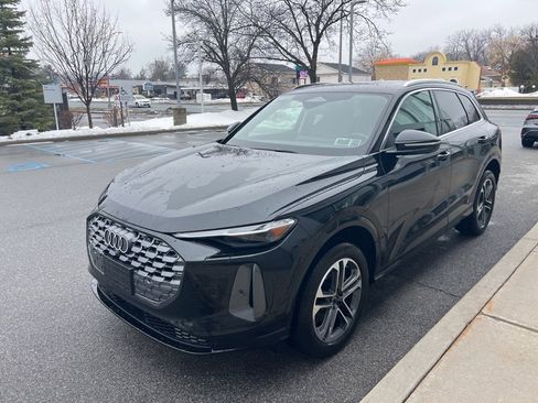 Used 2025 Audi Q5 Premium Plus w/ Premium Plus image 36