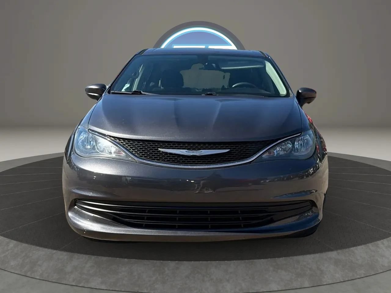 Used 2018 Chrysler Pacifica LX w/ Tire & Wheel Group FWD image 4