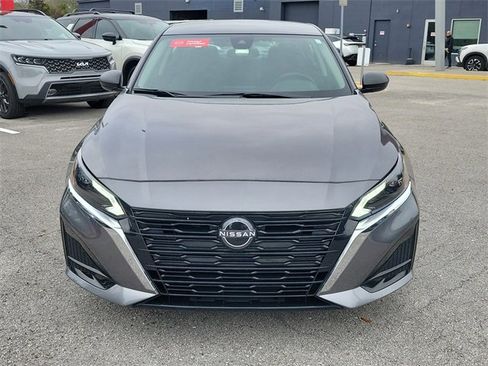 Used 2024 Nissan Altima 2.5 S image 6