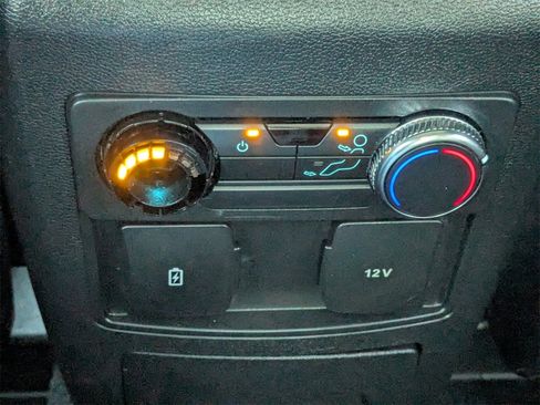 Used 2022 Ford Explorer XLT w/ Equipment Group 202A image 16