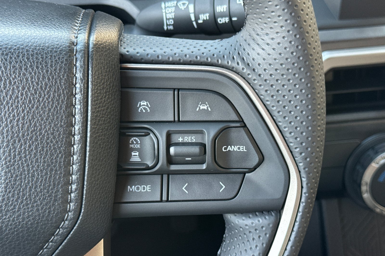 New 2026 Toyota 4Runner SR5 AWD/4WD image 29