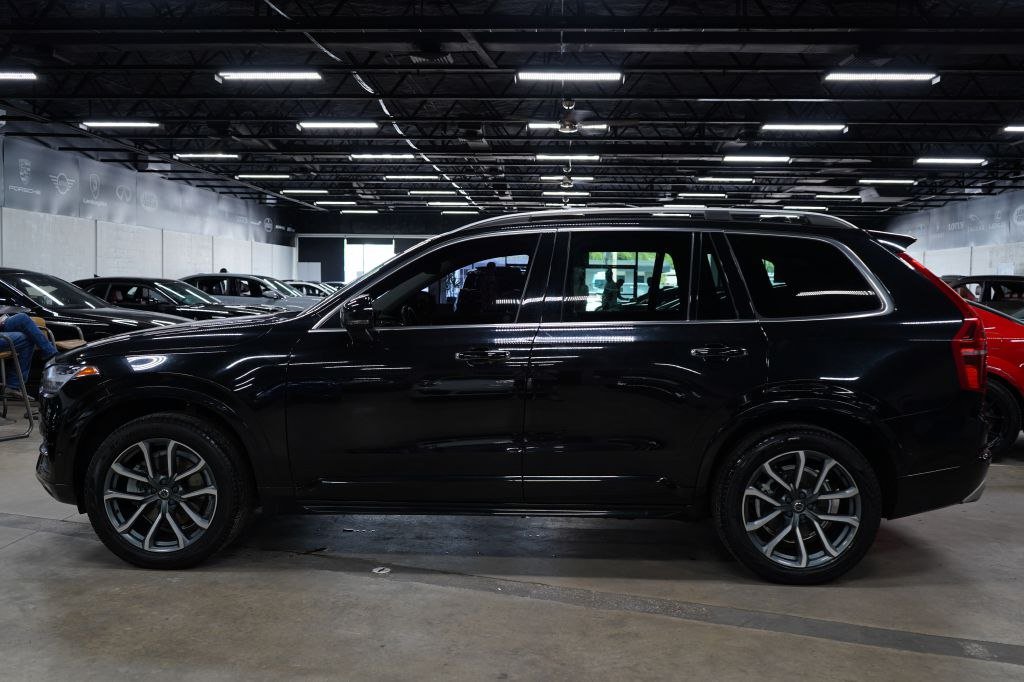 Used 2018 Volvo XC90 T6 Momentum w/ Convenience Package AWD/4WD image 2