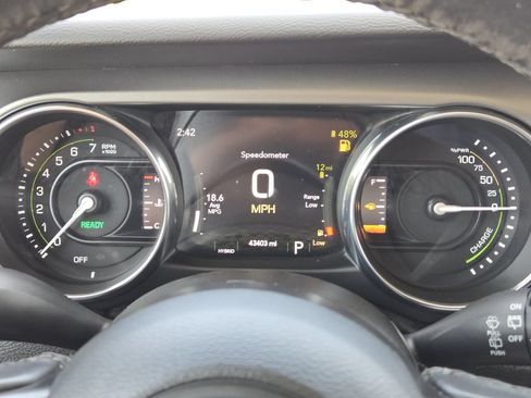 Used 2023 Jeep Wrangler Unlimited w/ Cold Weather Group AWD/4WD image 18