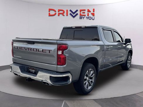 Used 2022 Chevrolet Silverado 1500 LT AWD/4WD image 4