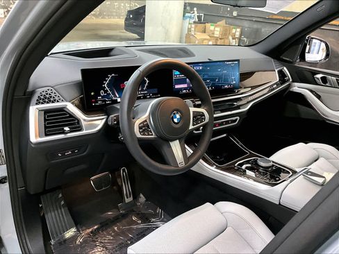 Used 2026 BMW X5 xDrive40i AWD/4WD image 17