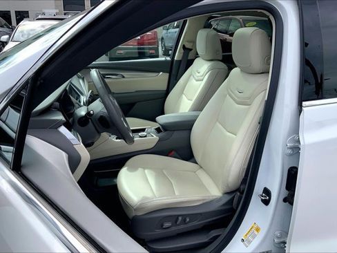Used 2023 Cadillac XT5 Premium Luxury w/ LPO, Floor Liner Package AWD/4WD image 24