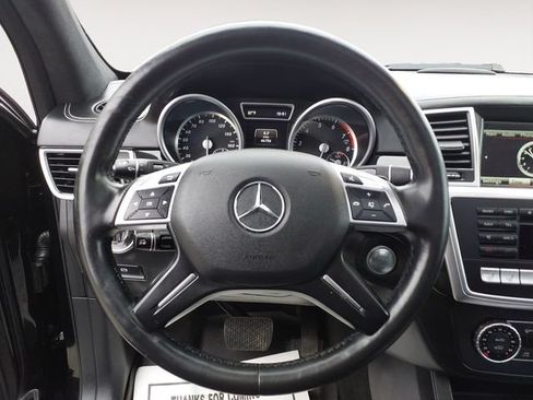 Used 2016 Mercedes-Benz GL 550 4MATIC image 13