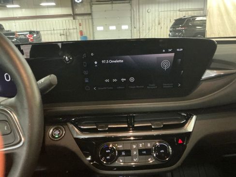 Used 2025 Buick Envista Sport Touring w/ Convenience I Package image 17