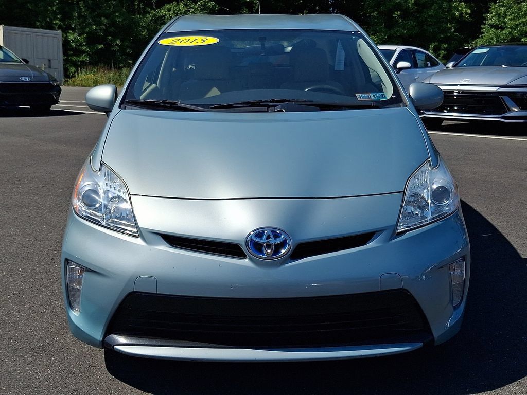 Used 2013 Toyota Prius Two FWD image 4