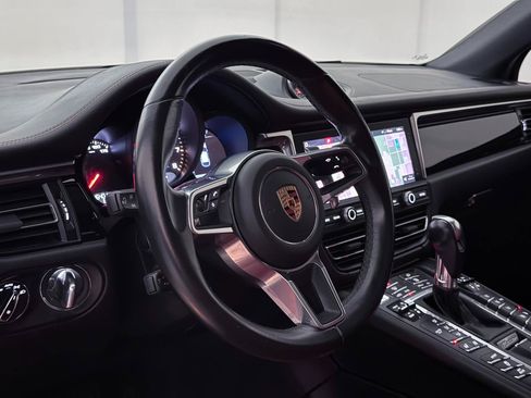 Used 2019 Porsche Macan S AWD/4WD image 22