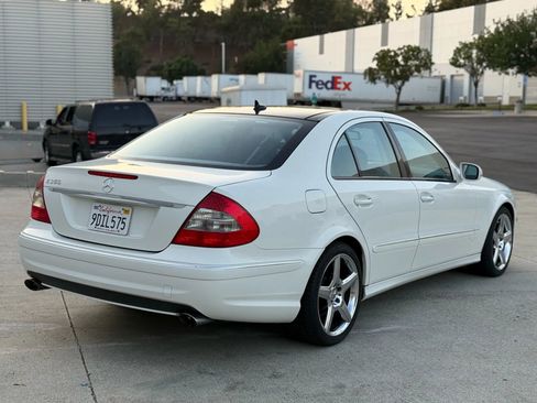 Used 2009 Mercedes-Benz E 350 Sedan image 16